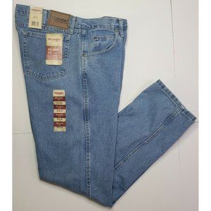 NWT Wrangler Rugged Wear Relaxed Fit Jeans Mens 36